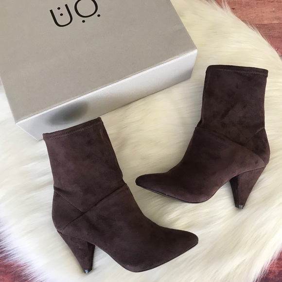 Urban Outfitters Shoes - Urban Outfitters Ankle Scrunch Boots Brown Size 7